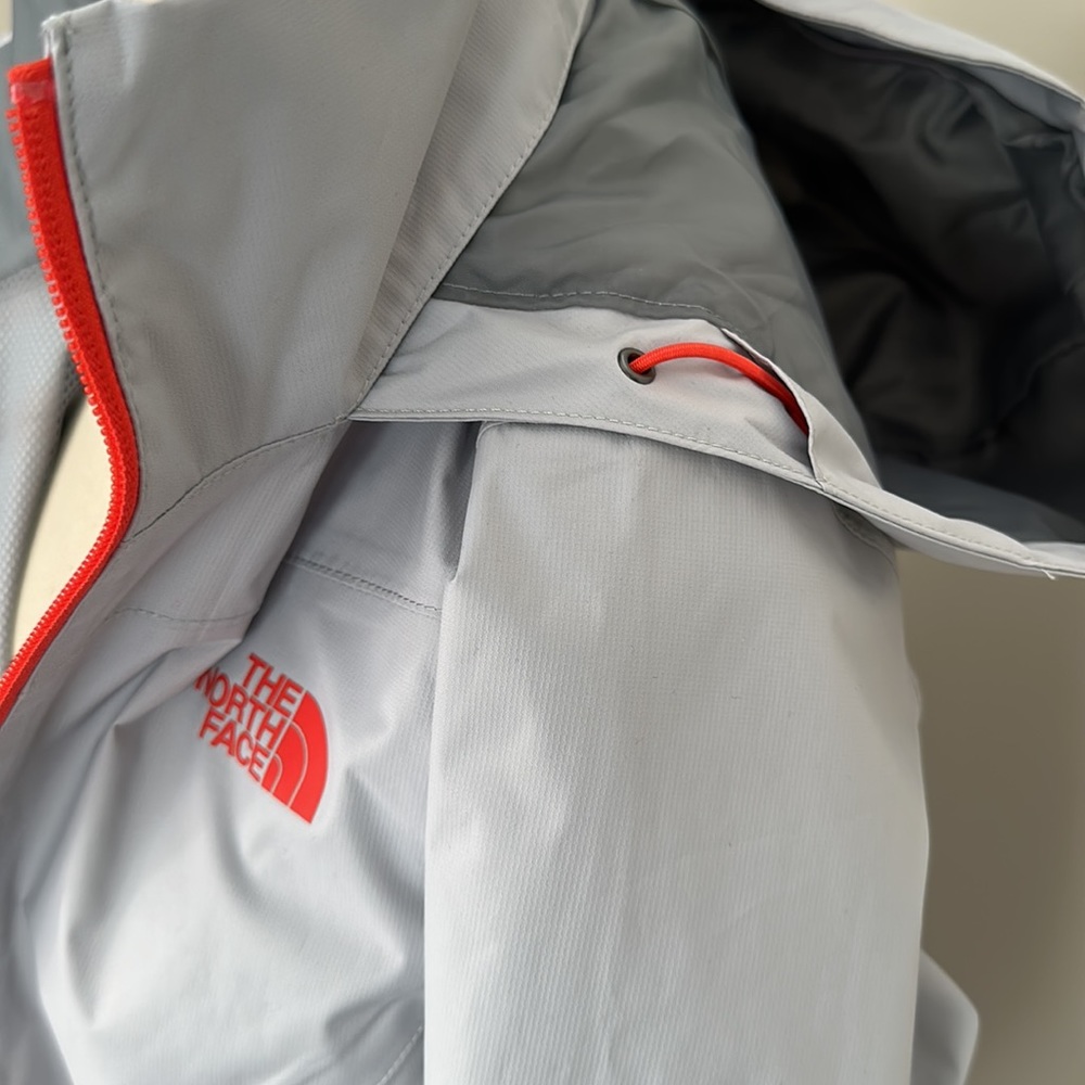 North Face Light Grey Shell Jacket. - image 5